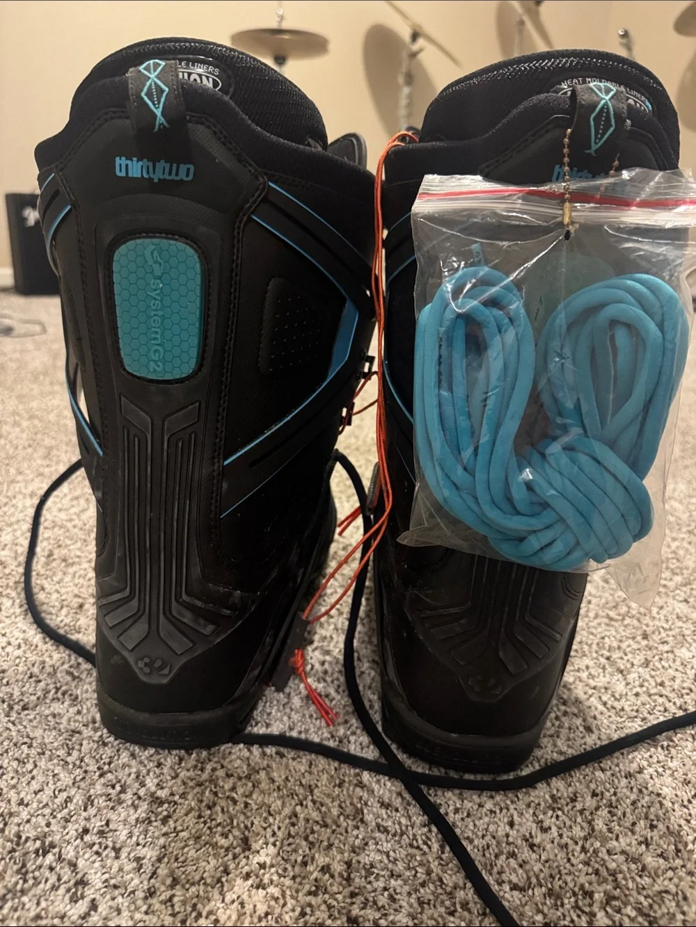 thirtytwo Men’s Black & Blue Snowboard Boots